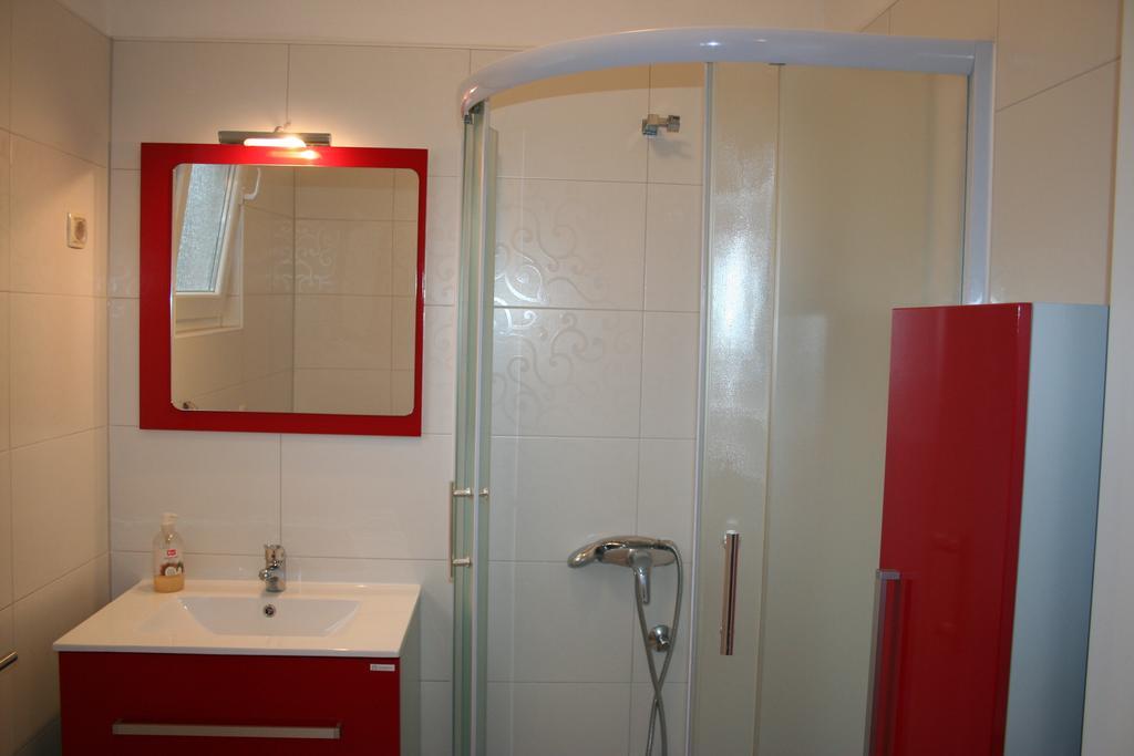 זאוסטרוג Apartments Rotim חדר תמונה