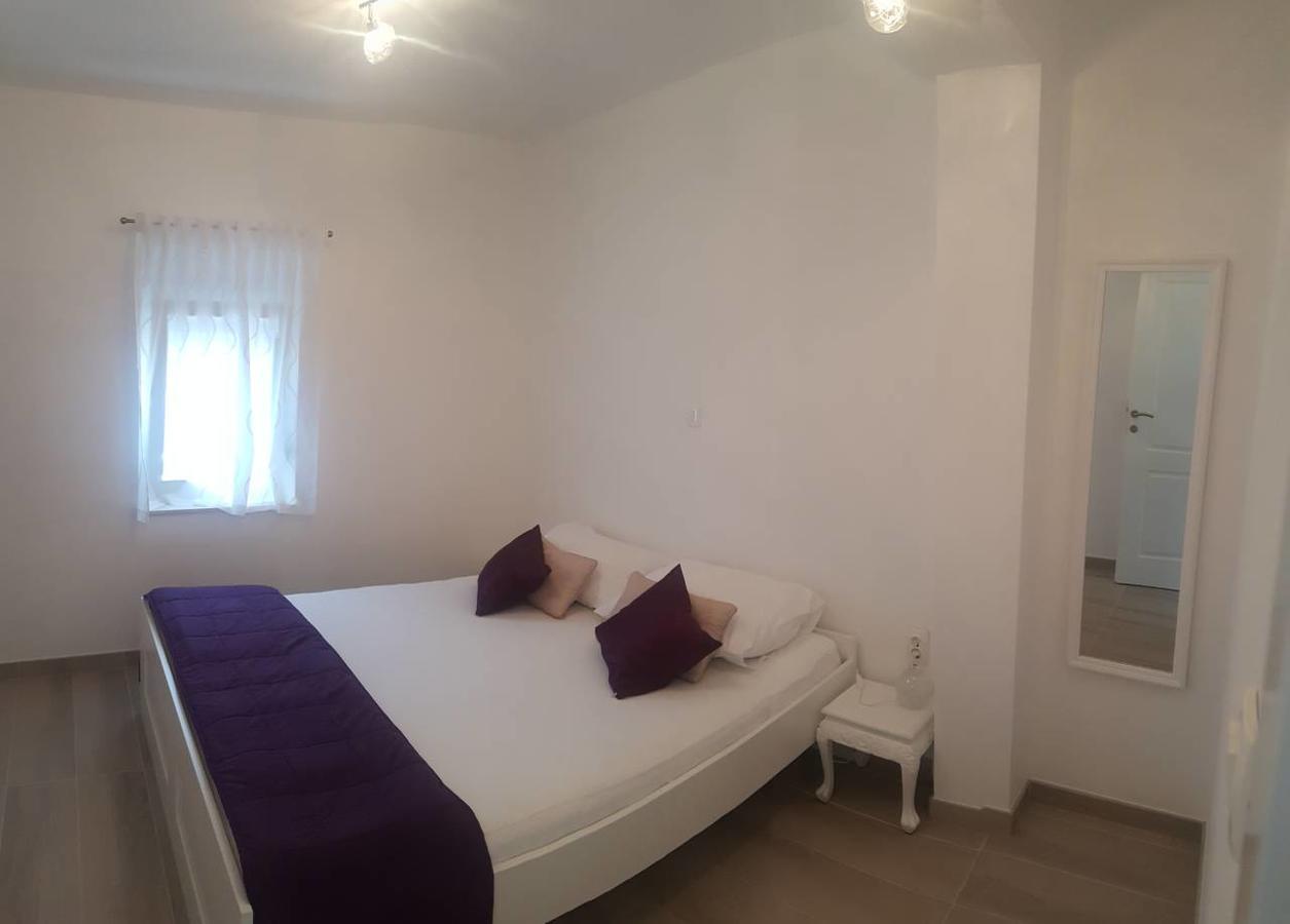 זאוסטרוג Apartments Rotim מראה חיצוני תמונה