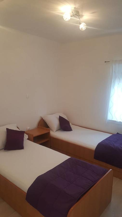 זאוסטרוג Apartments Rotim מראה חיצוני תמונה